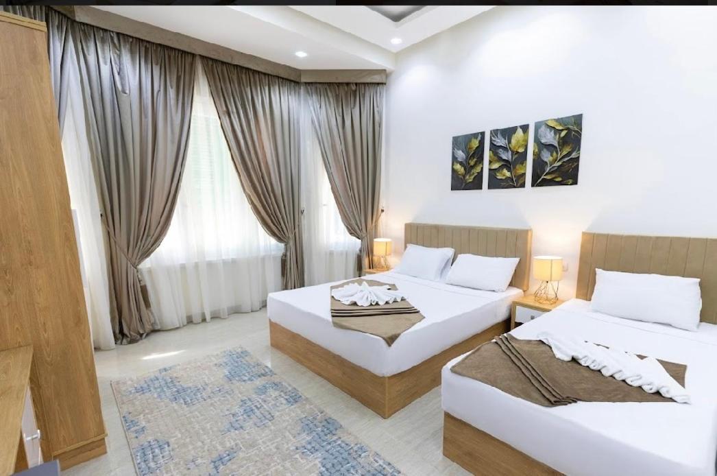 New View Hotel *